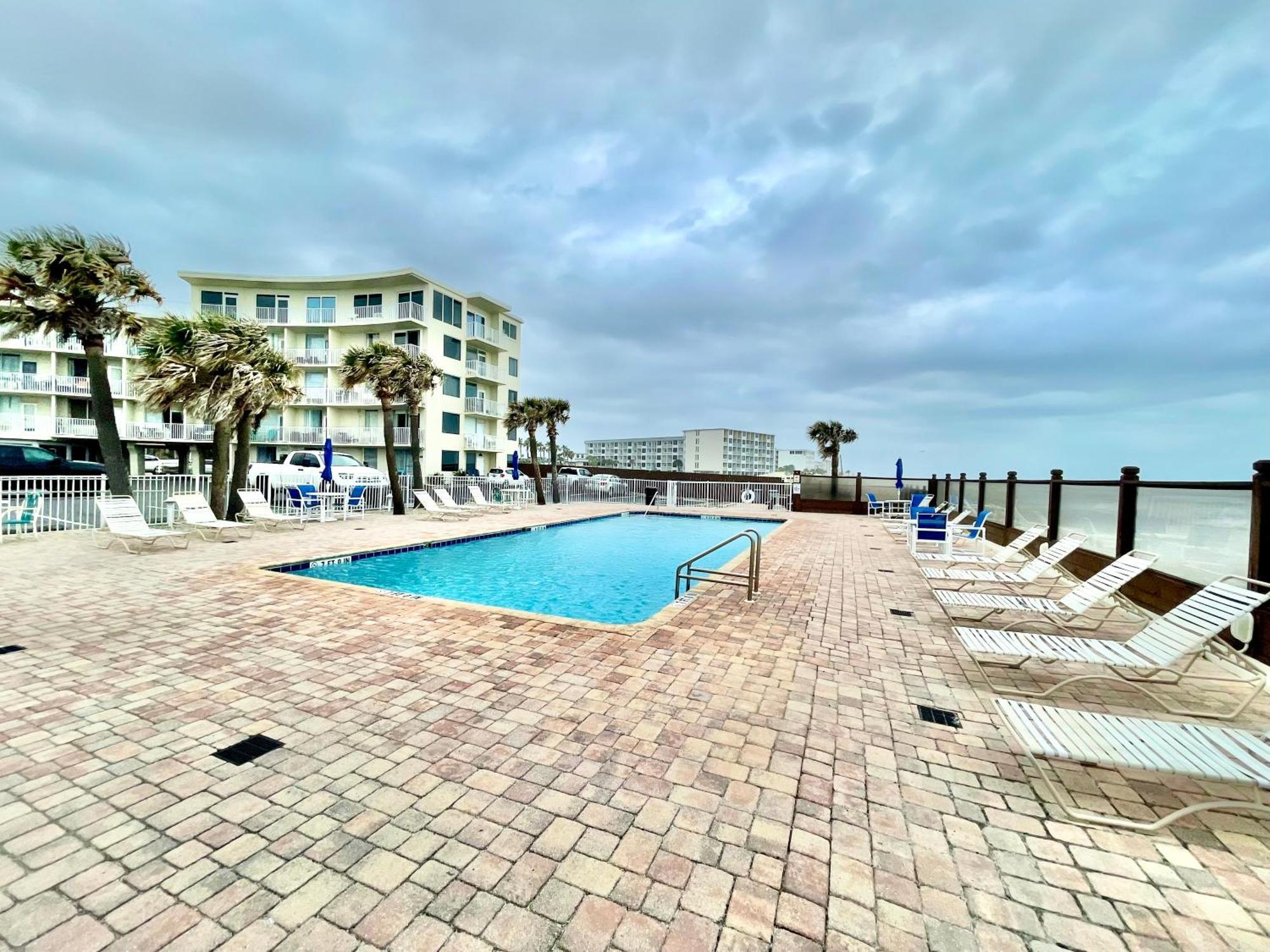 Sunset Studio Daytona Beachfront Экстерьер фото